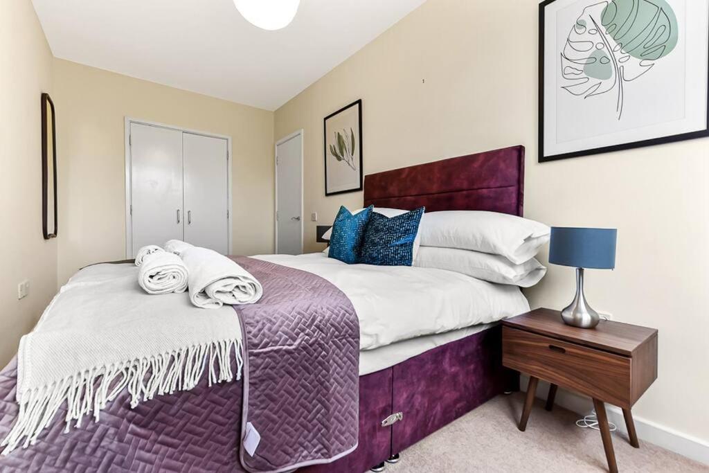 Large Group & Contractor Booking! Duplex W/Parking Milton Keynes Ngoại thất bức ảnh