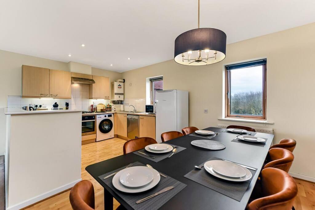 Large Group & Contractor Booking! Duplex W/Parking Milton Keynes Ngoại thất bức ảnh
