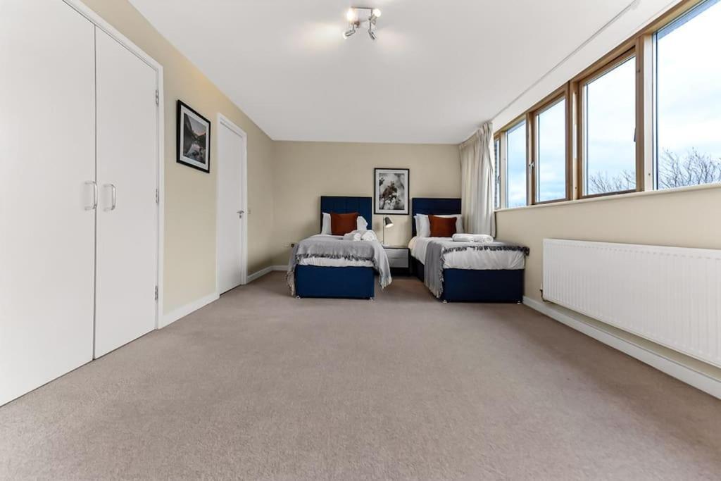 Large Group & Contractor Booking! Duplex W/Parking Milton Keynes Ngoại thất bức ảnh