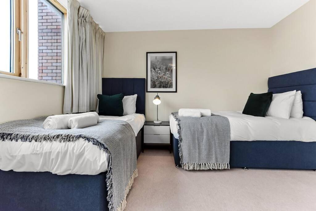 Large Group & Contractor Booking! Duplex W/Parking Milton Keynes Ngoại thất bức ảnh