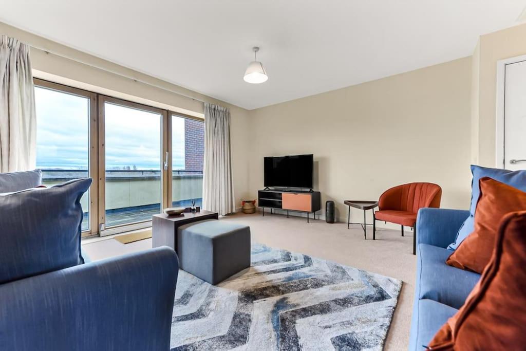Large Group & Contractor Booking! Duplex W/Parking Milton Keynes Ngoại thất bức ảnh